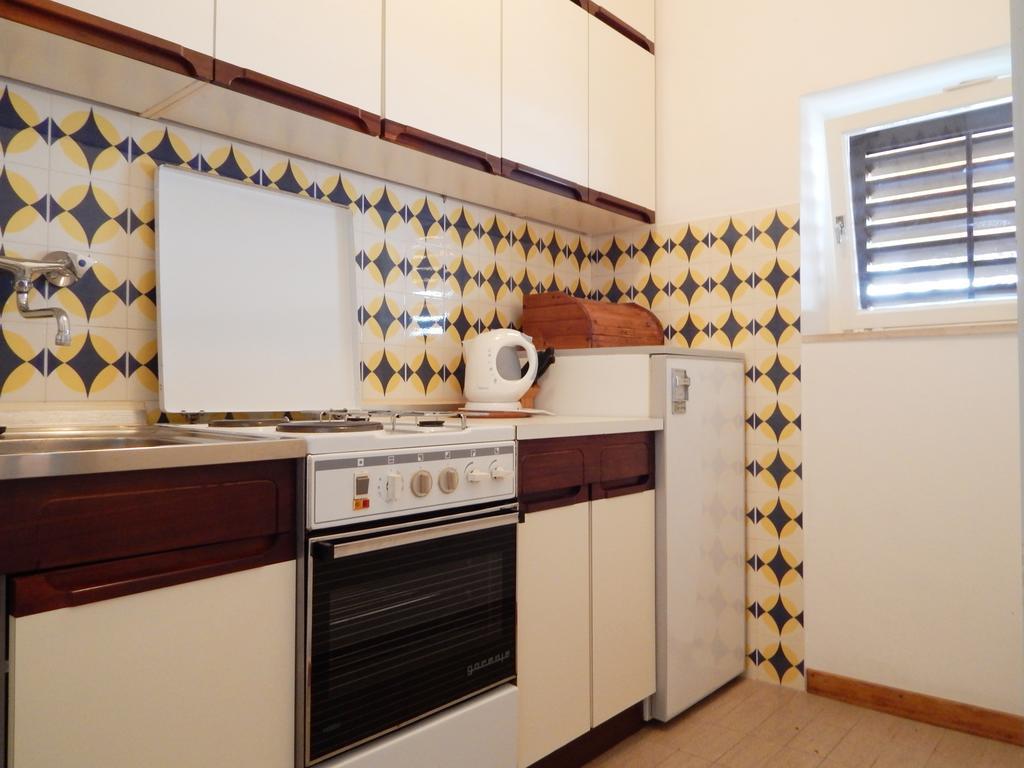 Villa Maristika Омиш Номер фото