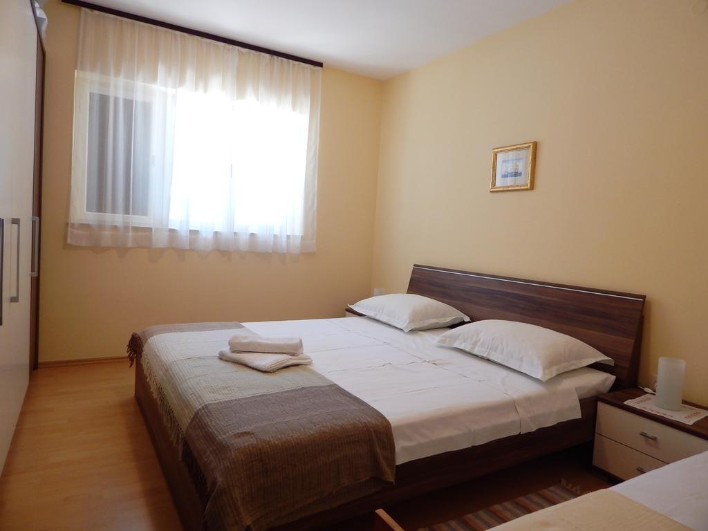 Villa Maristika Омиш Номер фото